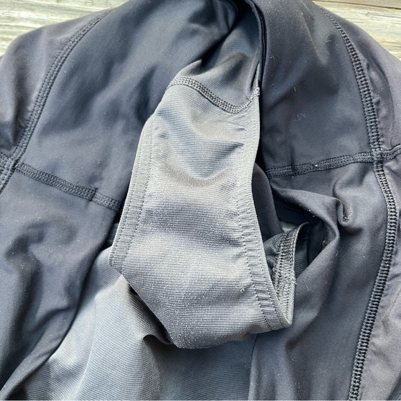 Lululemon shorts - Picture 3 of 4